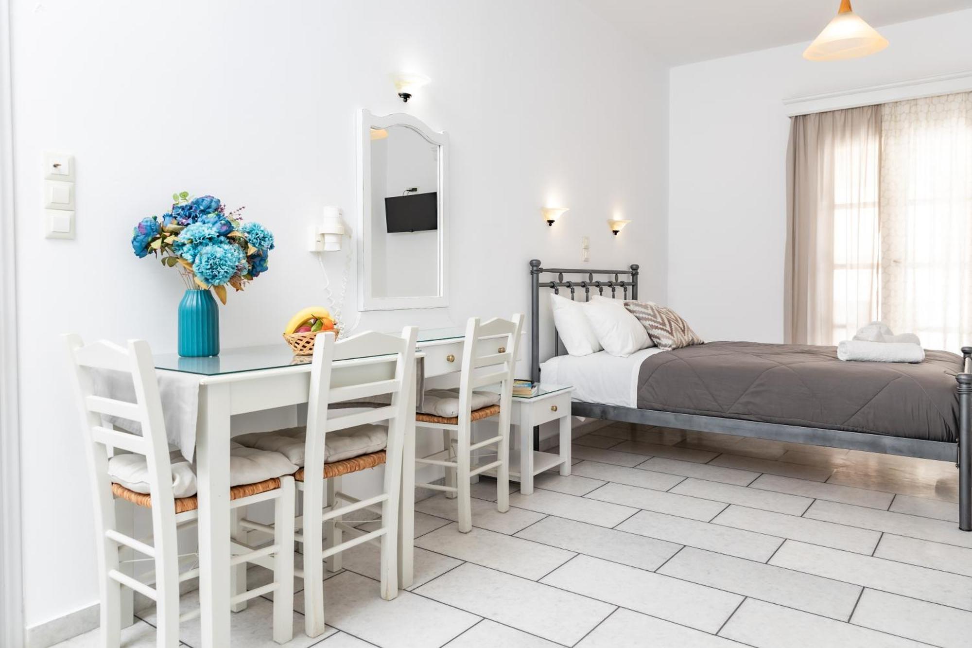 Depis Studios & Apartments Naxos City Exterior foto